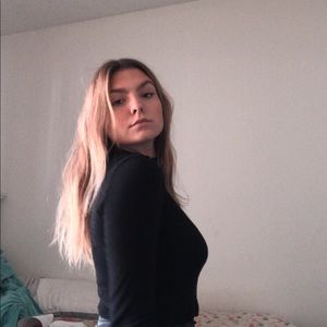 Meet your Posher, Addison